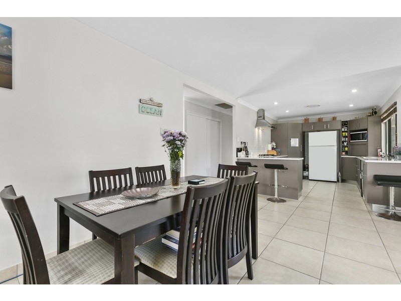 14 Endeavour, Cooloola Cove QLD 4580