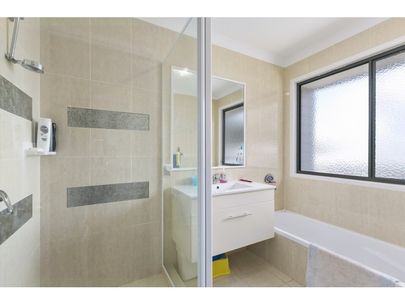 14 Endeavour, Cooloola Cove QLD 4580