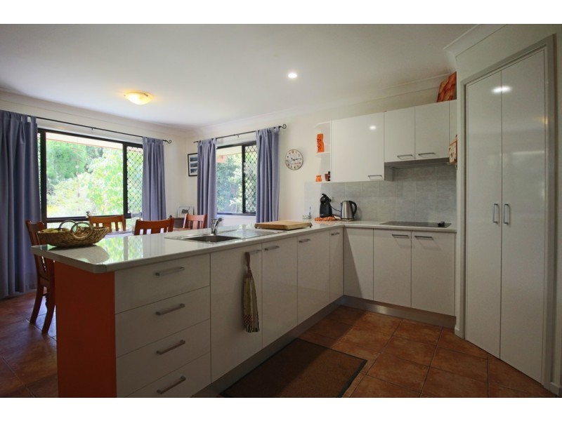 5 Edina Court, Cooloola Cove QLD 4580