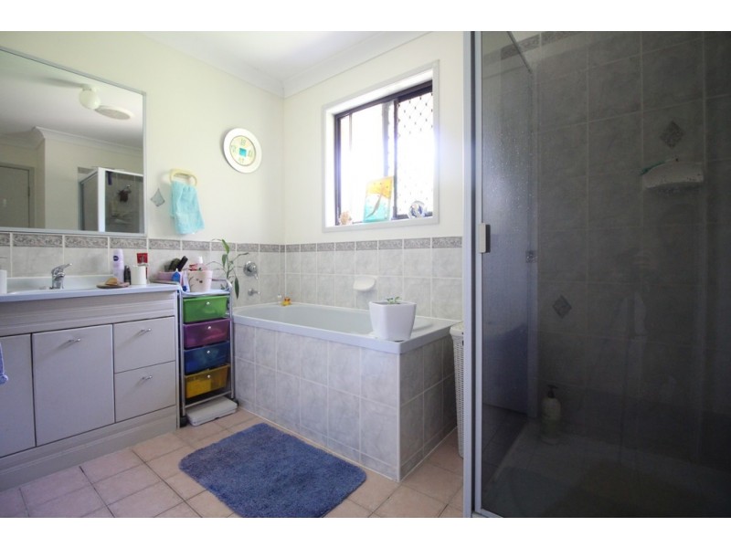 5 Edina Court, Cooloola Cove QLD 4580