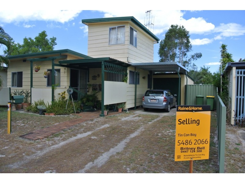 63 Gympie Road, Tin Can Bay QLD 4580