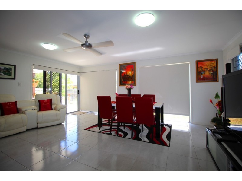 17 Dugong Street, Tin Can Bay QLD 4580