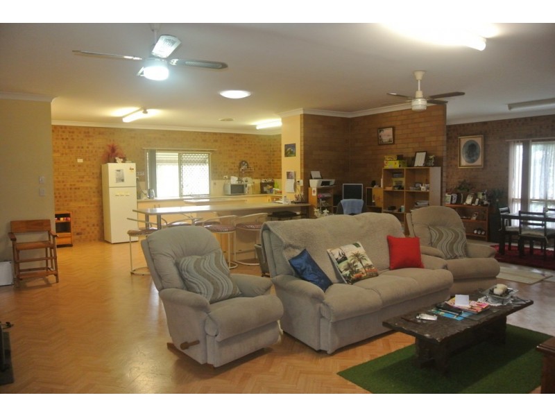 211 GYMPIE ROAD, Tin Can Bay QLD 4580