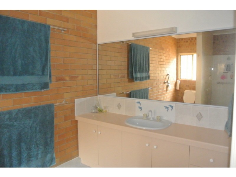 211 GYMPIE ROAD, Tin Can Bay QLD 4580