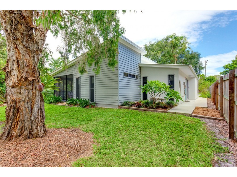 18 Mitchell Street, Tin Can Bay QLD 4580