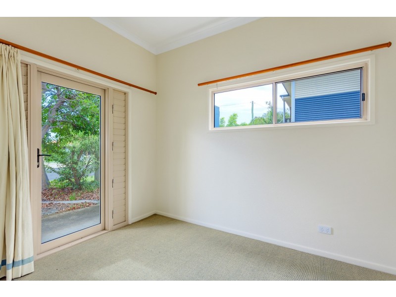 2 17 BASS STREET, Tin Can Bay QLD 4580