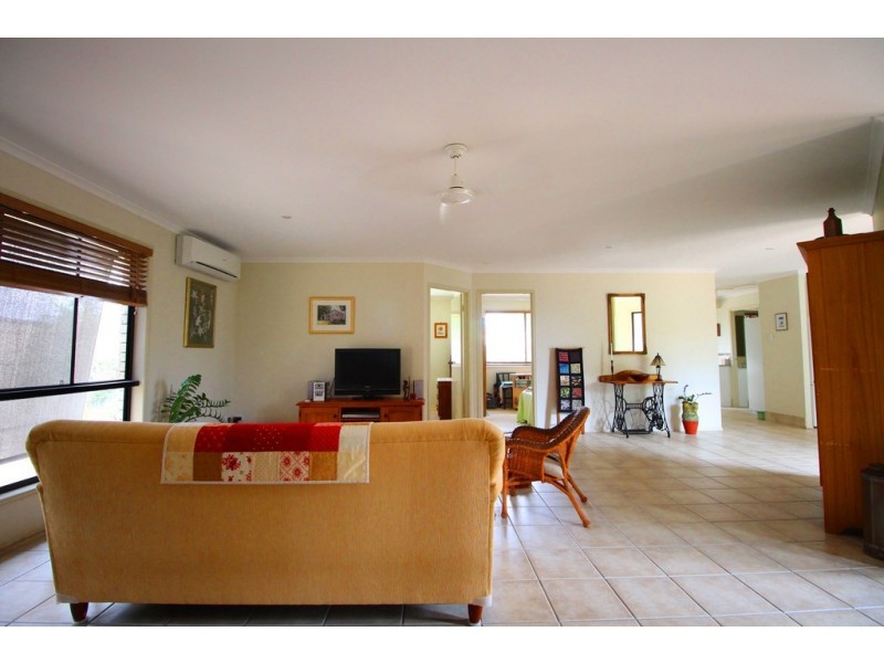 19 Norfolk Court, Cooloola Cove QLD 4580