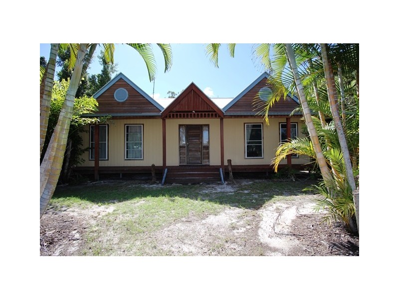2 SENTINEL COURT, Cooloola Cove QLD 4580