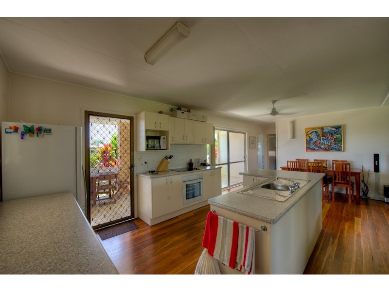 4 Buchanan Avenue, Tin Can Bay QLD 4580