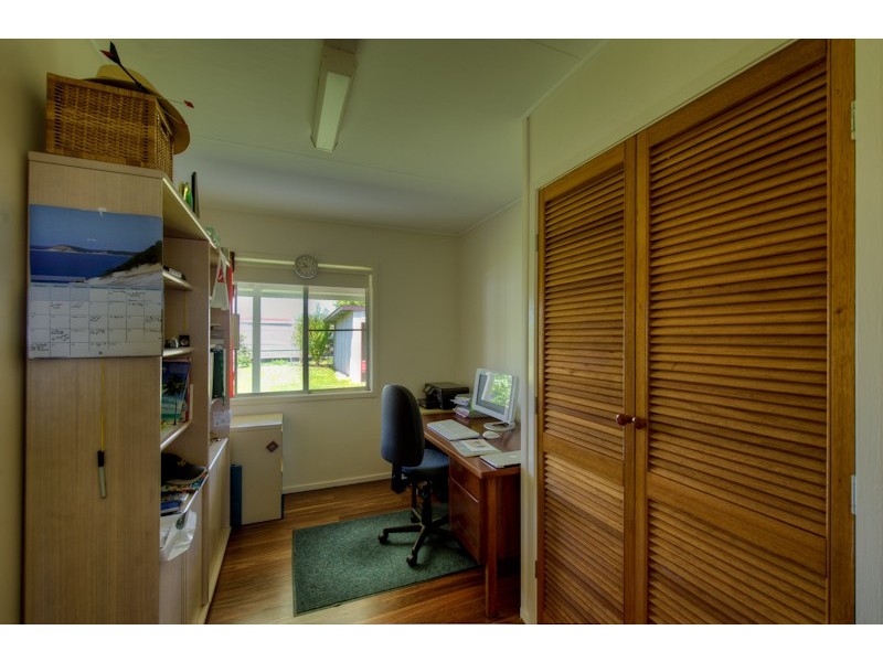 4 Buchanan Avenue, Tin Can Bay QLD 4580