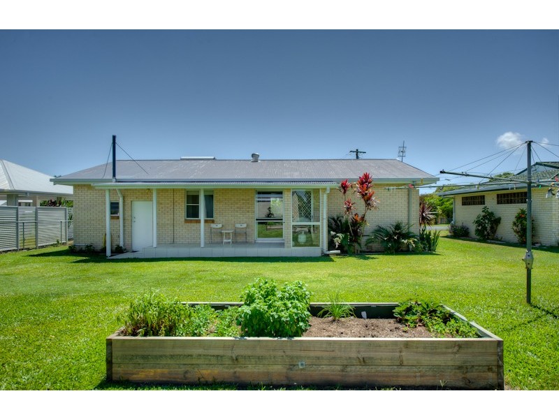 4 Buchanan Avenue, Tin Can Bay QLD 4580
