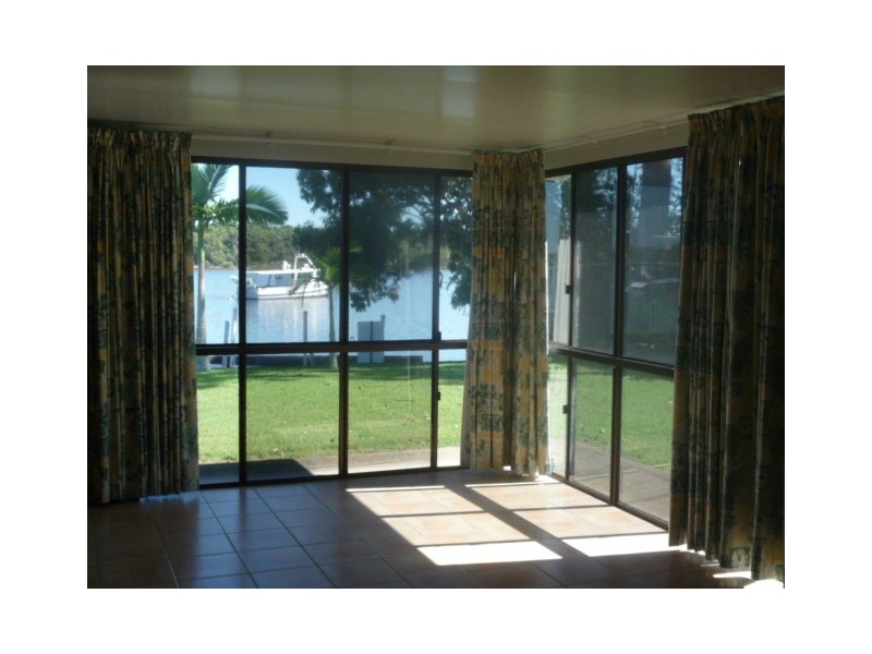 12 Esplanade, Tin Can Bay QLD 4580