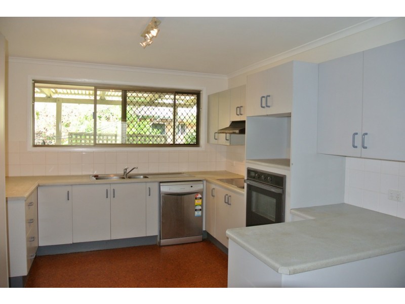 129 Gympie Road, Tin Can Bay QLD 4580