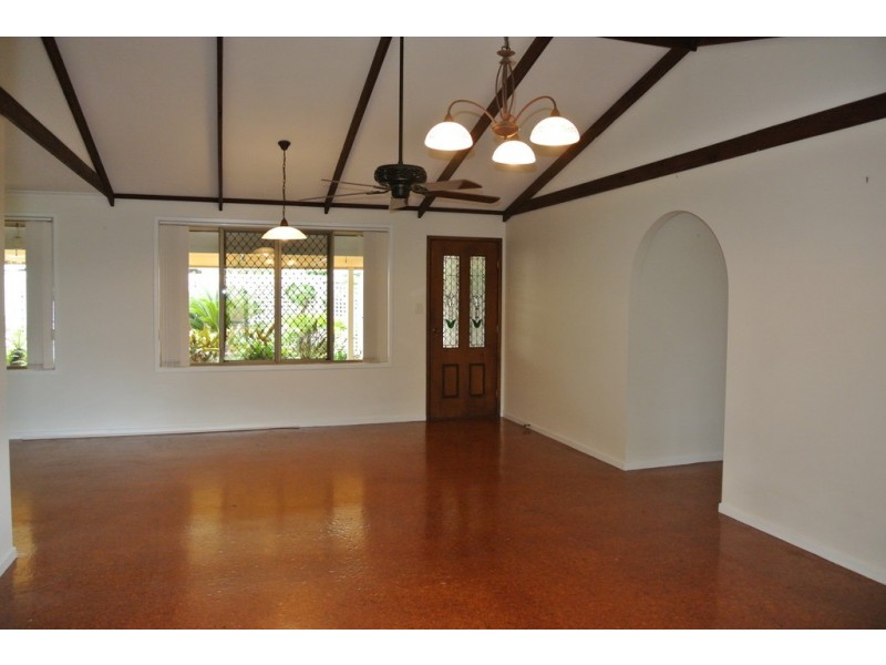 129 Gympie Road, Tin Can Bay QLD 4580