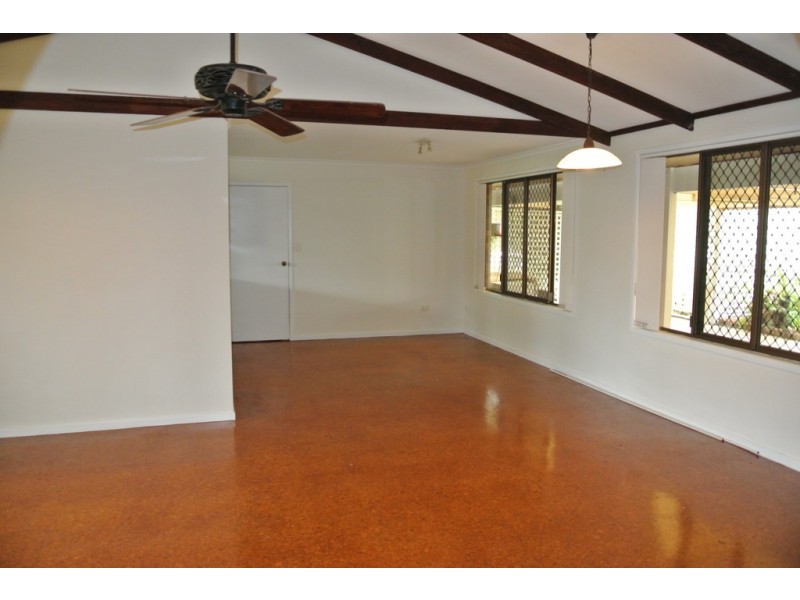 129 Gympie Road, Tin Can Bay QLD 4580