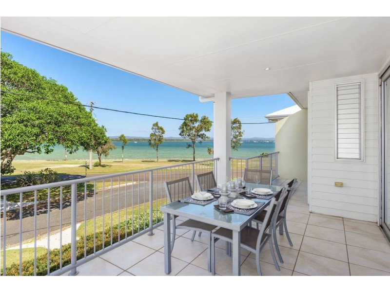 Unit 4 29 Esplanade, Tin Can Bay QLD 4580