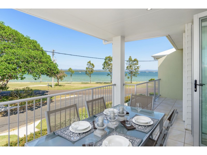 Unit 4 29 Esplanade, Tin Can Bay QLD 4580