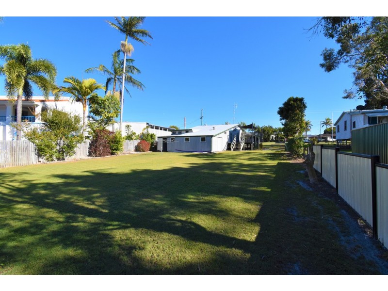 21 Gympie Road, Tin Can Bay QLD 4580