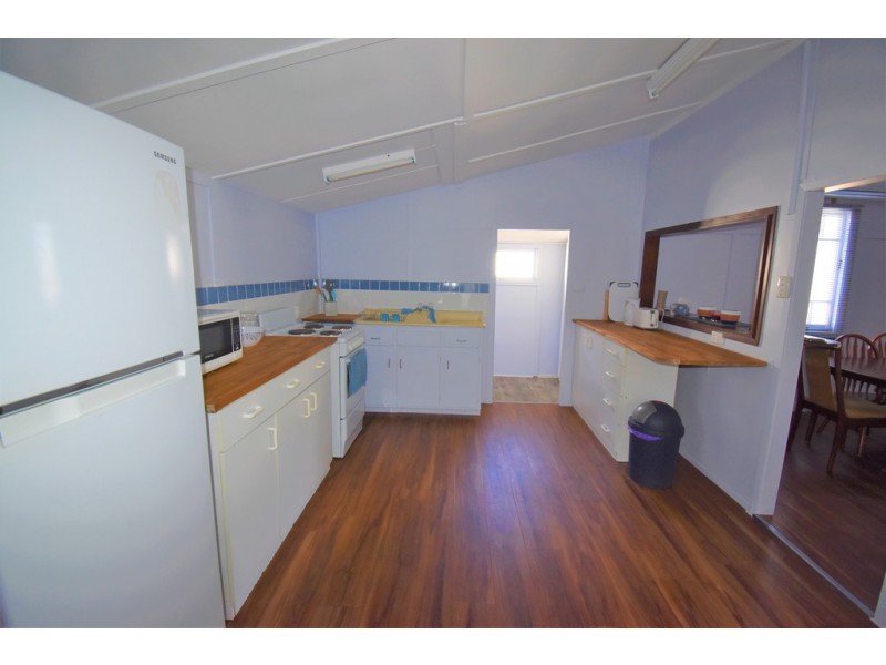 21 Gympie Road, Tin Can Bay QLD 4580