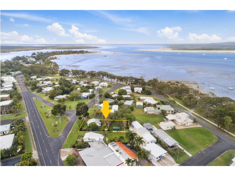 19 Gympie Road, Tin Can Bay QLD 4580