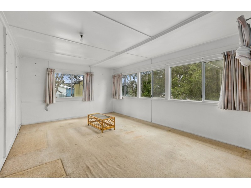 19 Gympie Road, Tin Can Bay QLD 4580