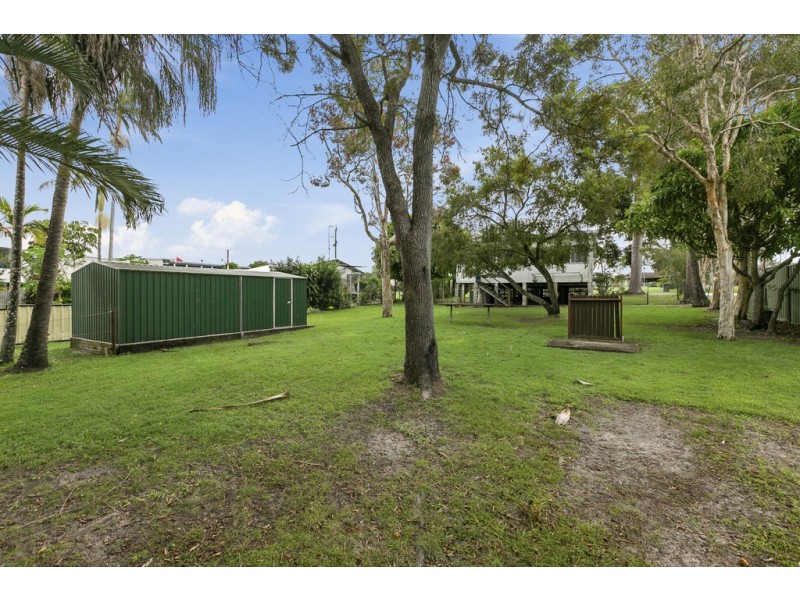 19 Gympie Road, Tin Can Bay QLD 4580