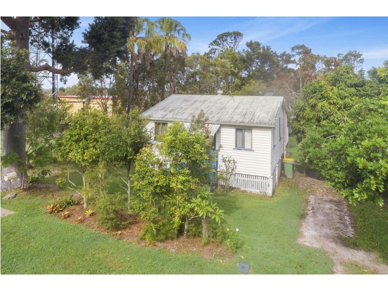 19 Gympie Road, Tin Can Bay QLD 4580