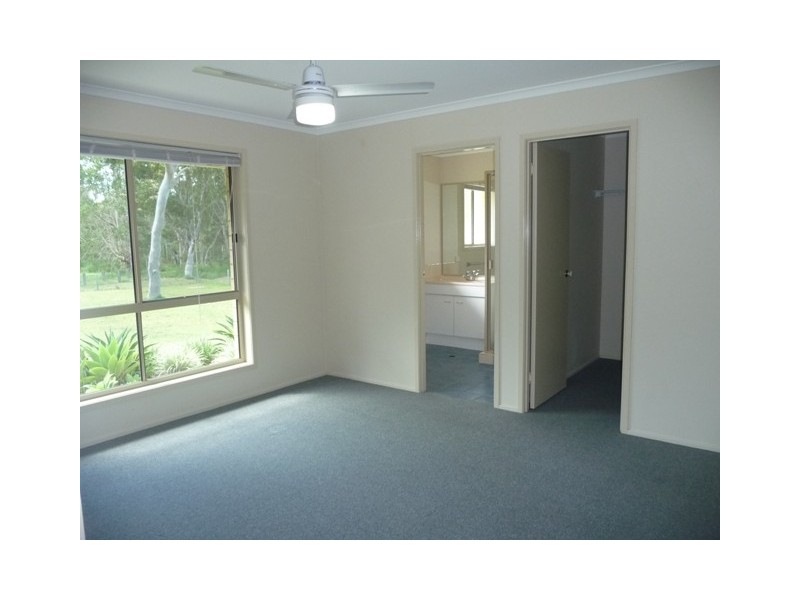19 Endeavour Drive, Cooloola Cove QLD 4580