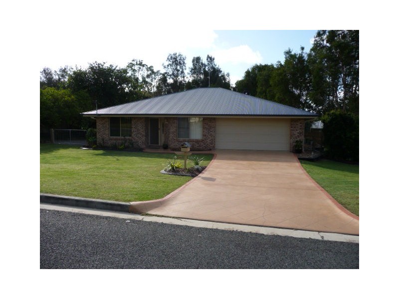 13 Beagle Ave, Cooloola Cove QLD 4580