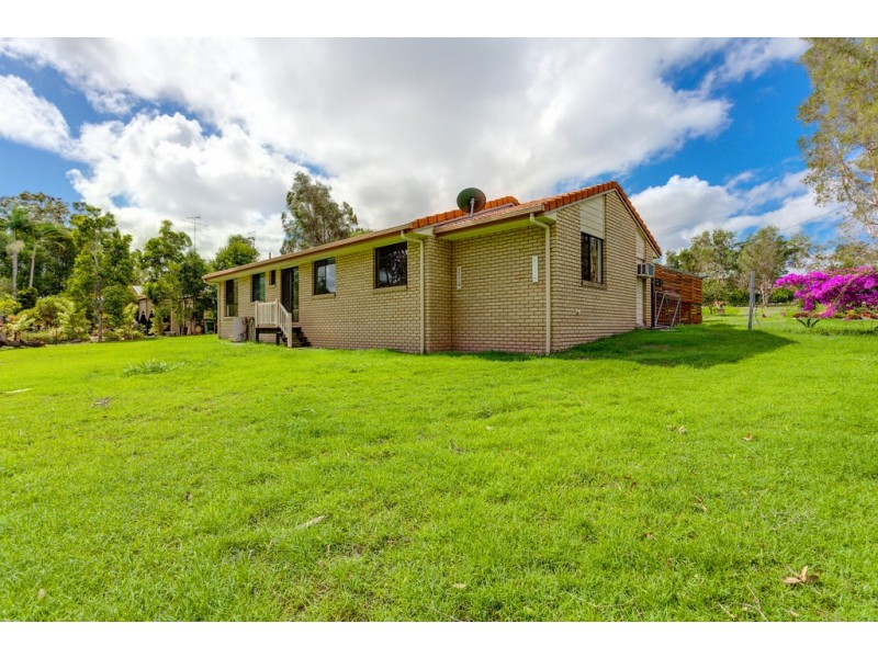 18 SEAWITCH CRESCENT, Cooloola Cove QLD 4580