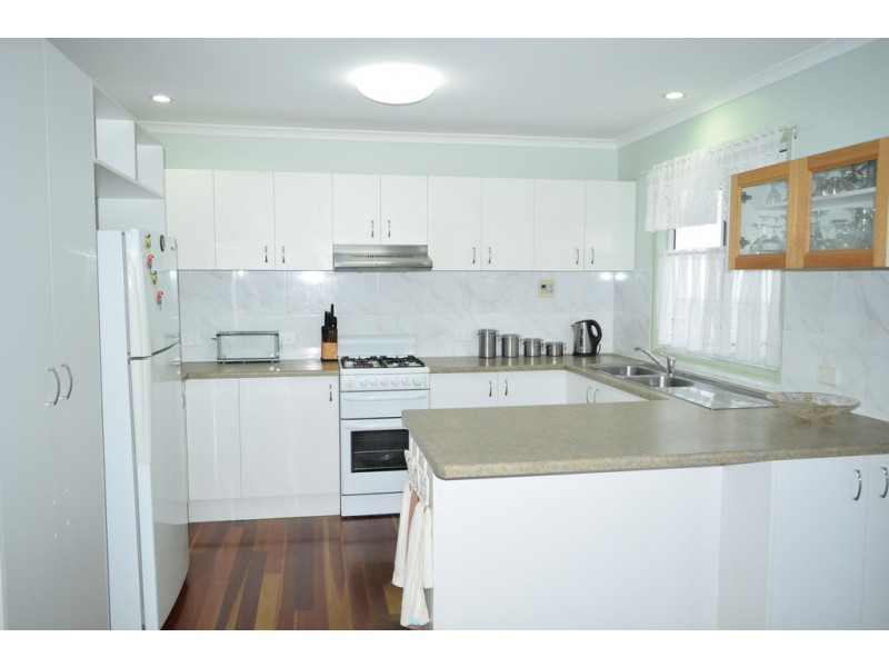 139 Gympie Road, Tin Can Bay QLD 4580