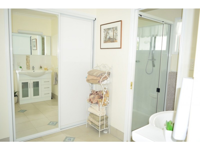 139 Gympie Road, Tin Can Bay QLD 4580