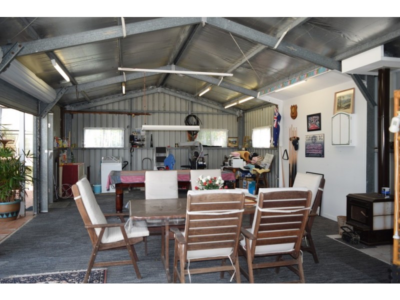 139 Gympie Road, Tin Can Bay QLD 4580