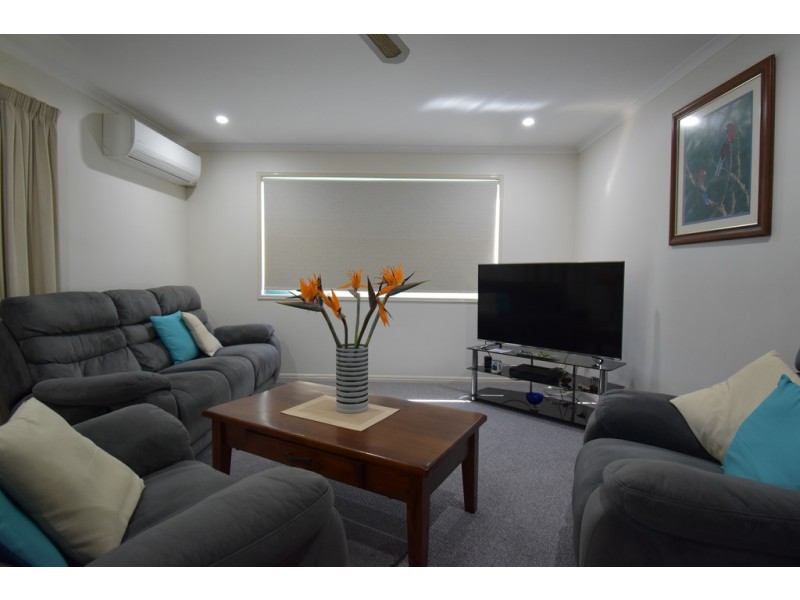 8 Nimrod, Cooloola Cove QLD 4580