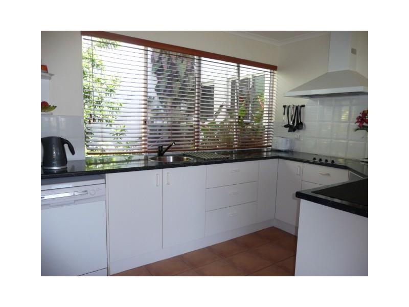 23 Bream, Tin Can Bay QLD 4580