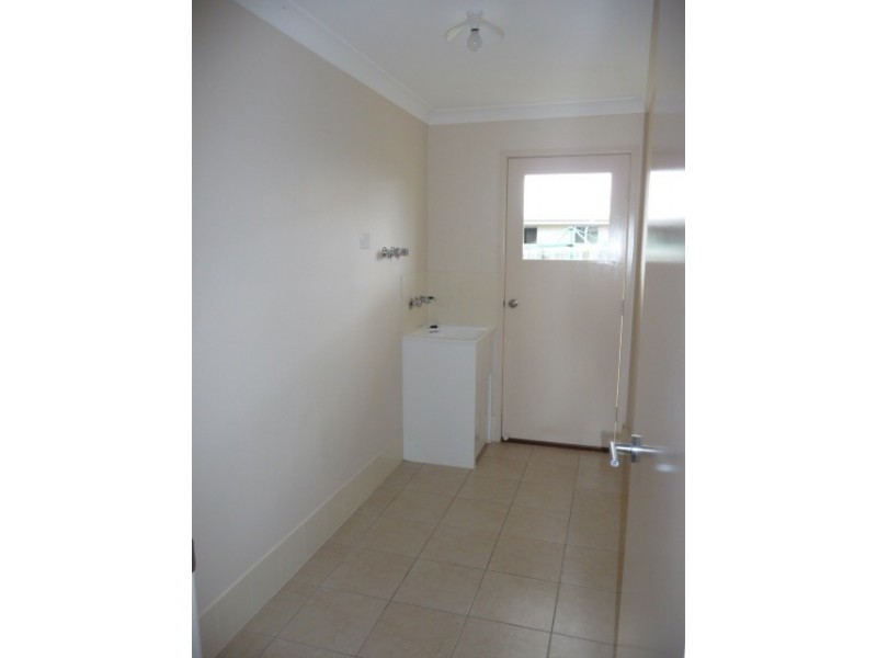 24 Canberra Avenue, Cooloola Cove QLD 4580