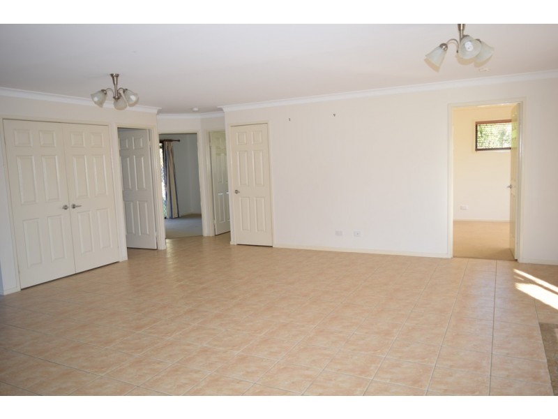 8 Achilles, Cooloola Cove QLD 4580