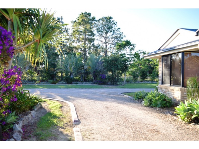 8 Achilles, Cooloola Cove QLD 4580