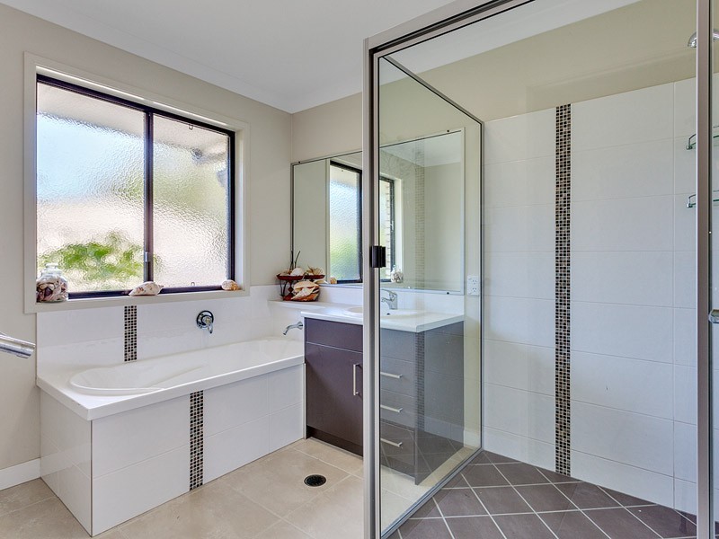 5 Duchess Court, Cooloola Cove QLD 4580