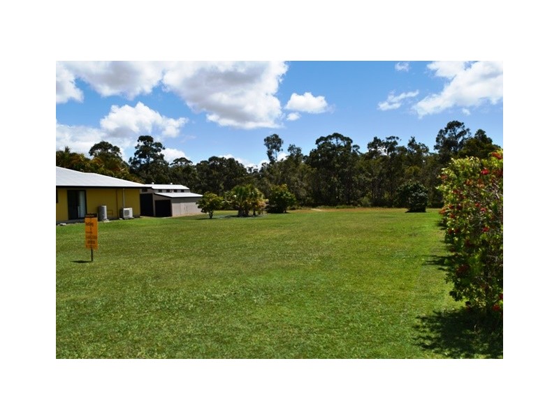 35 Golden Hind Ave, Cooloola Cove QLD 4580