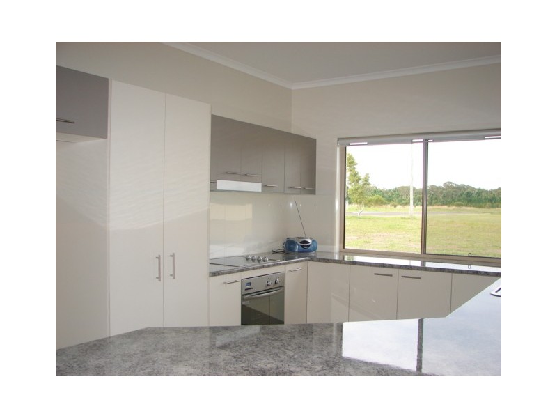 44 Canberra Avenue, Cooloola Cove QLD 4580