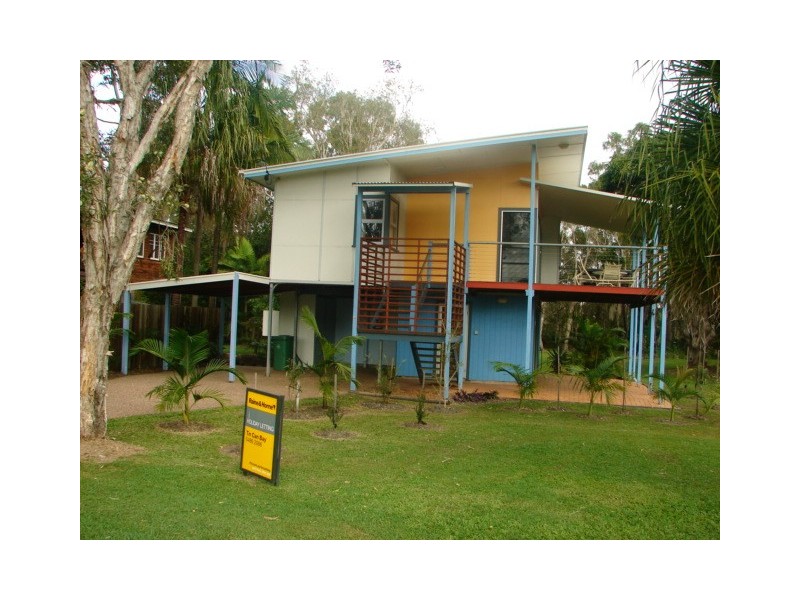 4 Squire Street, Tin Can Bay QLD 4580