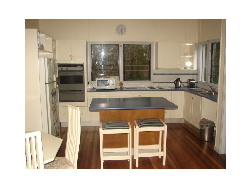 4 Squire Street, Tin Can Bay QLD 4580
