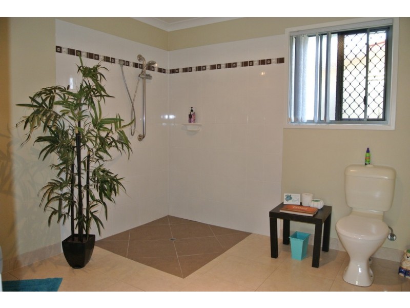 64 Gympie Road, Tin Can Bay QLD 4580