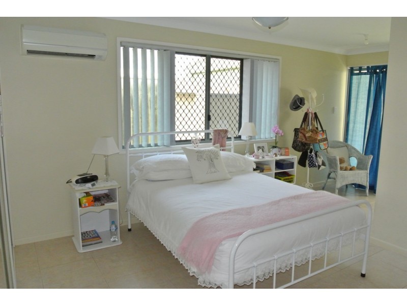 64 Gympie Road, Tin Can Bay QLD 4580