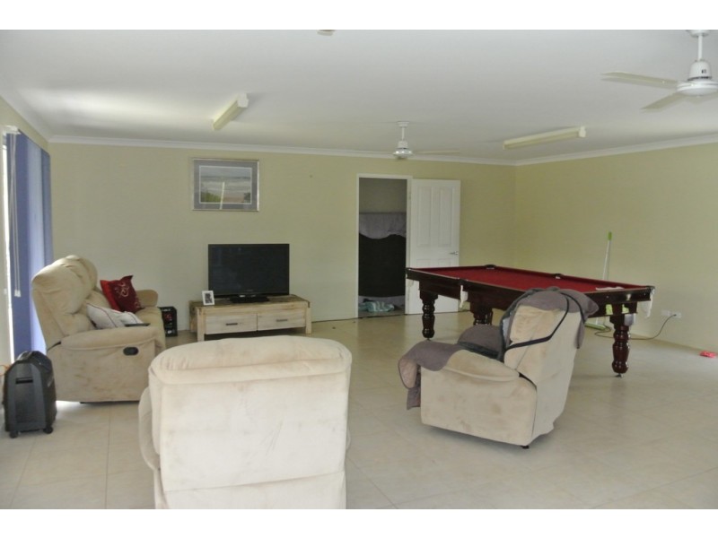 64 Gympie Road, Tin Can Bay QLD 4580