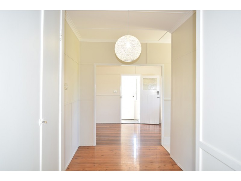 37 Canberra Avenue, Cooloola Cove QLD 4580