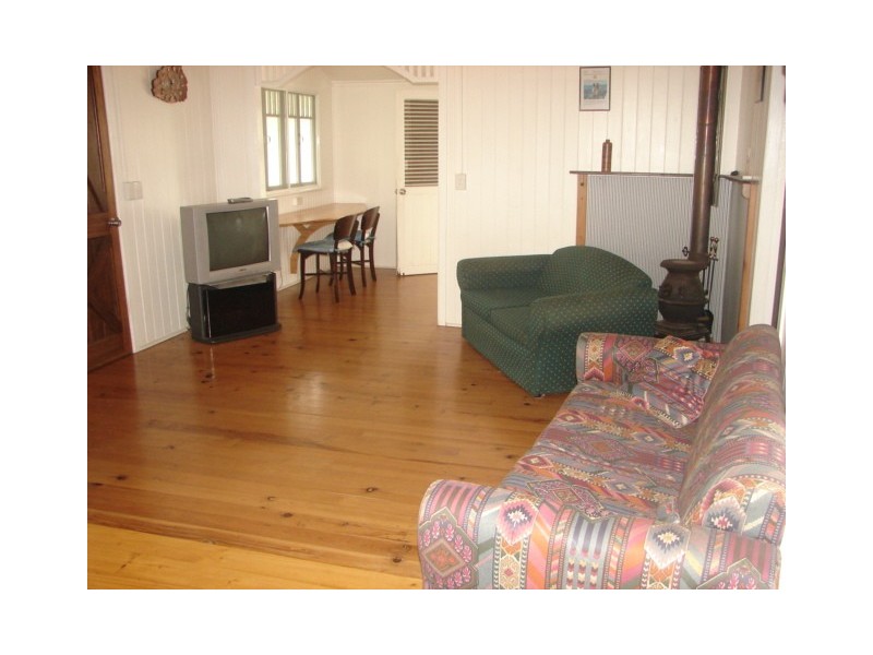 9 Buchanan Avenue, Tin Can Bay QLD 4580