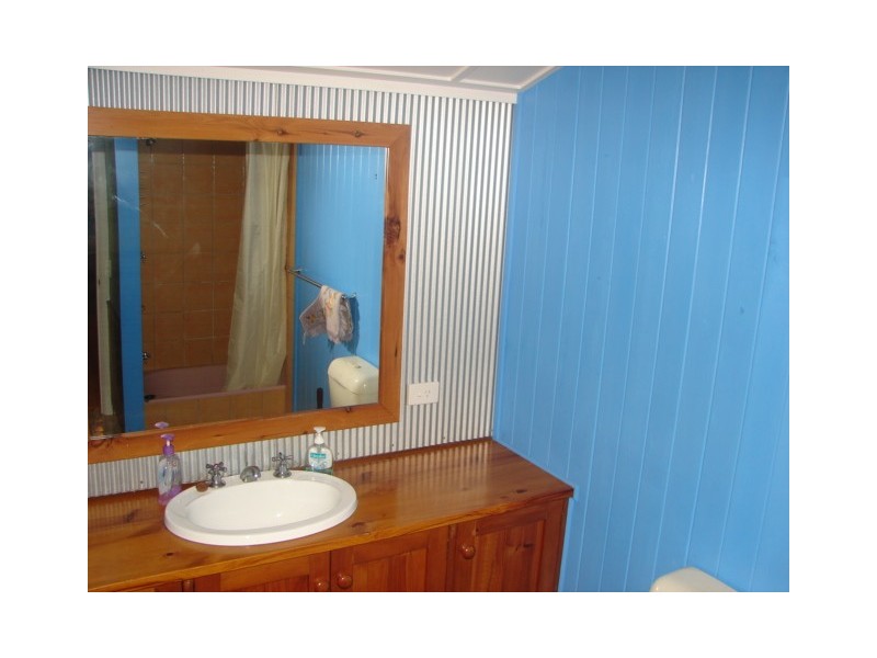 9 Buchanan Avenue, Tin Can Bay QLD 4580