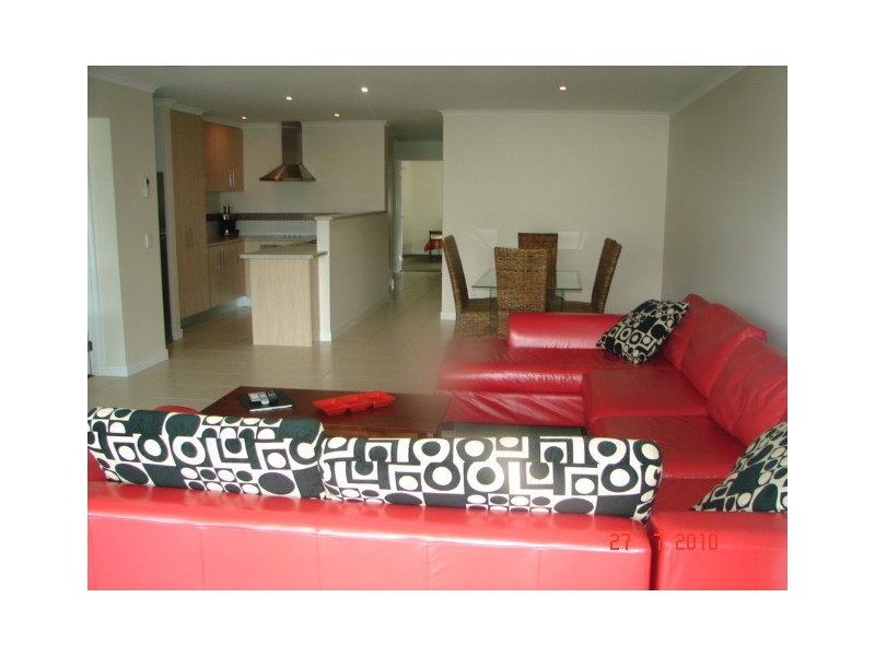 2/6 Gympie Road, Tin Can Bay QLD 4580